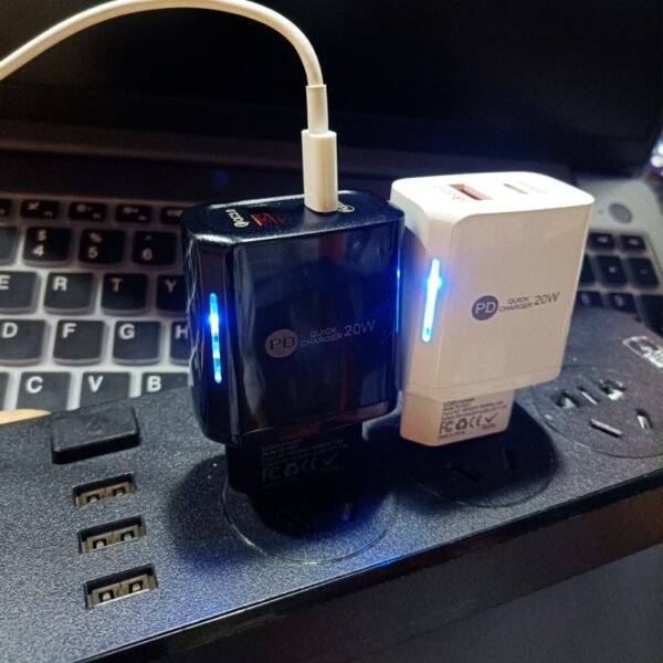 TE-PD01 PD 20W + QC3.0 USB Dual Ports Quick Charger with Indicator Light, US Plug, US Plug - Image 4