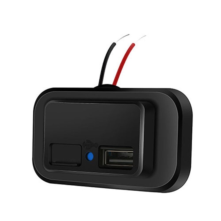 3.1A Punch-Free Automatic Spring Cover RV Bus Modified Car Charger Dual USB Car Charger, 3.1A