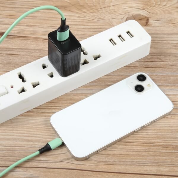 PD 20W USB-C/Type-C+QC 3.0 USB Ports Plaid Pattern Travel Charger, US Plug, US Plug (Black) - Image 5